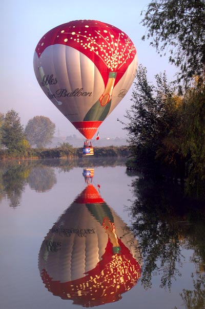 original gift in Italy: a hot air balloon ride
